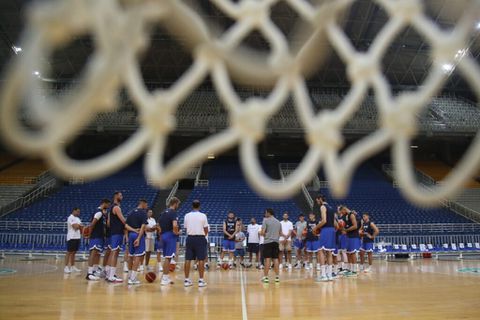 Πρόβα... Παγκοσμίου Κυπέλλου κόντρα στη Σλοβενία του Ντόντσιτς υπό το βλέμμα του Γκάλη για την Εθνική