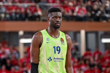 «Ανανεώνει με την Μπαρτσελόνα ο Φαλ»