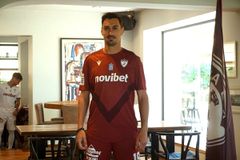 Η ΑΕΛ παρουσίασε τις νέες εμφανίσεις της - Παρών ο Νταβέλης (pics)