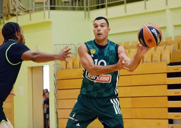 Η πρώτη εμφάνιση του Σλούκα με τον Παναθηναϊκό (gallery)