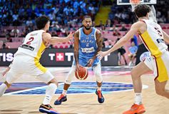 Το... τανκ Αντετοκούνμπο  και το «μαγικό» δίδυμο Σλούκα-Ντόρσεϊ δείχνουν μετάλλιο!