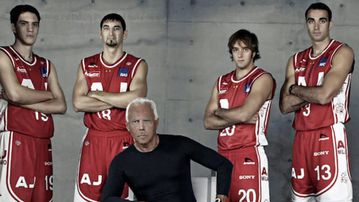 Οι ομάδες που επιμελήθηκε ενδυματολογικά ο Τζόρτζιο Αρμάνι