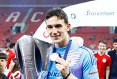 Αυτός είναι ο λόγος που ο Μπότης έμεινε εκτός λίστας UEFA του Ολυμπιακού