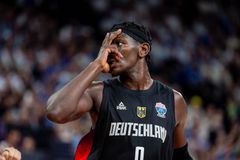 Aπίστευτη ατάκα Μπόνγκα για Μάρκανεν: «Ελπίζω να δει εφιάλτες...»