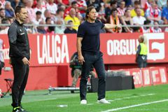 Ο Αλμέιδα προκάλεσε τους δημοσιογράφους σε αγώνα! (vid)