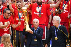 Tα συλλυπητήρια του Ολυμπιακού στην Αρμάνι Μιλάνο