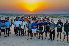 Στο Άμπου Ντάμπι οι Μάβερικς και οι Τίμπεργουλβς πάνε βόλτα με καμήλες πριν παίξουν μεταξύ τους (vids)