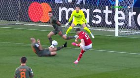 Με φανταστική ενέργεια του Μούγια άνοιξε το σκορ η Αντβέρπ