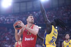 Ο Γιώργος Μποζίκας για Φαλ και Μιλουτίνοφ: «Είναι στο τελικό στάδιο αποκατάστασής τους»