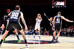 Η Αναντολού Εφές έριξε στο καναβάτσο τη Βίρτους στη Μπολόνια στην πρεμιέρα της Euroleague