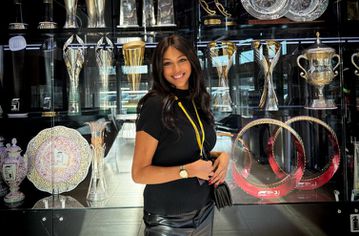 Βιρζινί Φιλιπό: Το μοντέλο από το Βέλγιο που έγινε δημοσιογράφος και διεκδικεί την προεδρία της FIA