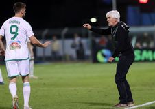 Γιοβάνοβιτς: «Χρειαζόμαστε παίκτη στην άμυνα τον Γενάρη» - Η ατάκα για τον πανηγυρισμό των Αράο, Μλαντένοβιτς