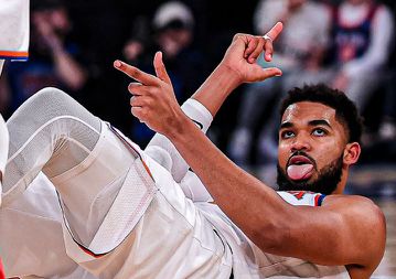 Άνετη νίκη για τους Νικς επί των Ουίζαρντς με εντυπωσιακό Τάουνς