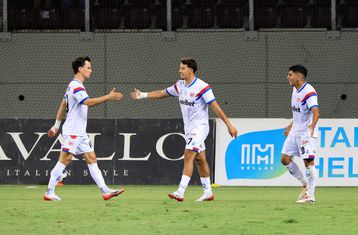 Το χαρτί με τις υπογραφές της ανακοίνωσης των παικτών του Βόλου κατά του Σούντγκρεν (pic)