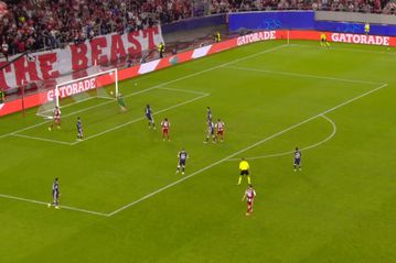 Ο Κόβαρ έβγαλε δύσκολα το σουτ του Τσικίνιο