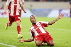 Ο Ζέλσον με σουτάρα έκανε το 1-0 για τον Ολυμπιακό κόντρα στην Αϊντχόφεν (vid)