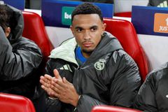 Το Άνφιλντ αποδοκίμασε τον Αλεξάντερ Άρνολντ