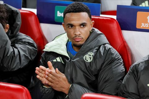 Το Άνφιλντ αποδοκίμασε τον Αλεξάντερ Άρνολντ