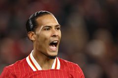 Η Λίβερπουλ ετοιμάζει τριπλό «μπαμ»: Επίσημη πρόταση στον Φαν Ντάικ, συζητάει με Άρνολντ, αποφασίζει και για Σαλάχ!