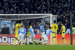 Η Λάτσιο του Μανδά έστειλε τη Μίλαν σπίτι της και πέρασε στα προημιτελικά του Κυπέλλου