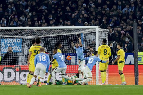 Η Λάτσιο του Μανδά έστειλε τη Μίλαν σπίτι της και πέρασε στα προημιτελικά του Κυπέλλου