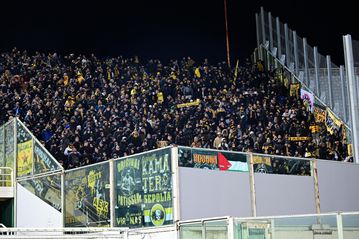 Η UEFA έβαλε πέλεκυ πάνω από το κεφάλι της ΑΕΚ για τα εκτός έδρας ματς