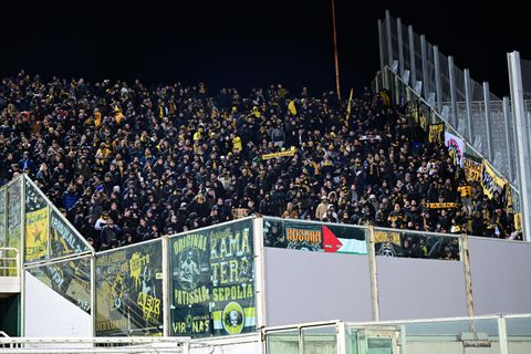 Η UEFA έβαλε πέλεκυ πάνω από το κεφάλι της ΑΕΚ για τα εκτός έδρας ματς