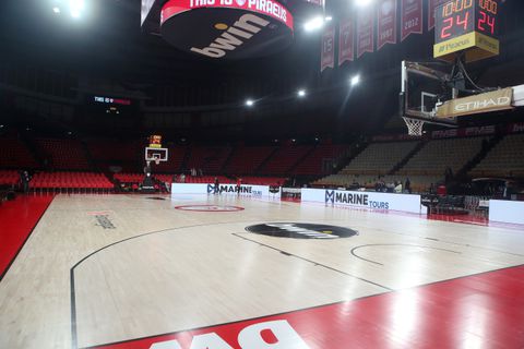 Ψιλόπουλος: «Καθαρά λόγοι ασφαλείας έφεραν την αναβολή, το ΣΕΦ ήταν σε θέση να διεξάγει το ματς» (vid)