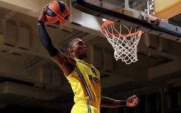 Επιστροφή στις νίκες για τη Μακάμπι Τελ Αβίβ με «μαέστρο» Γουόκερ επί της πρώην του ομάδας