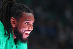 Φαρίντ: «Θα απαντήσω για το πράσινο logo όταν υπογράψω το νέο μου συμβόλαιο» (vid)