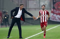 Γιατί ο Μίτσελ μικραίνει το ρόστερ του Ολυμπιακού - Ποιοι ακολουθούν τους Μπόουλερ και Κούντε