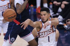 Ο Μπούκερ «εκτέλεσε» τους Θάντερ με buzzer beater (vid)