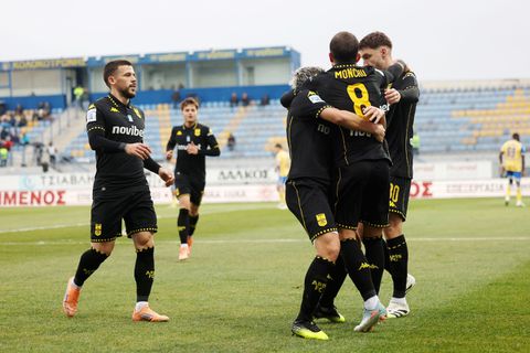 Καλή Χρονιά με το Sportal στα κίτρινα…!