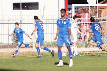 Ισοπαλία με Νίκη Βόλου η ΑΕΚ Β' - «Βύθισε» τον Παναθηναϊκό Β' το Αιγάλεω