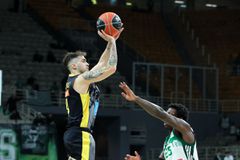 Τολιόπουλος: «Στο τέλος δεν σκεφτόμουν τα προηγούμενα χαμένα σουτ»