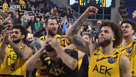 Από την προετοιμασία στο πάρτι: Η άλλη... όψη της μεγάλης νίκης της ΑΕΚ Betsson επί της Ντερτόνα (vid)