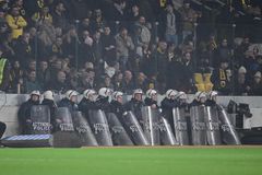 ΔΕΑΒ: «Ταυτοποιήθηκαν οι οπαδοί της ΑΕΚ που πέταξαν την ομπρέλα»