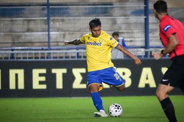 Προ των πυλών της Μπλούμιγκ ο Τσούρα - Οι όροι της συμφωνίας με τον Παναιτωλικό