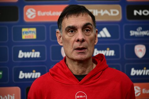 Ο Μπαρτζώκας ζήτησε συγγνώμη για το Ντουμπάι - Τον πήρε τηλέφωνο ο οπαδός που τον έβρισε