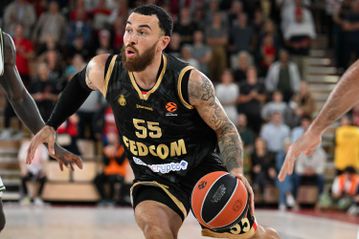 Τζέιμς: «Δεν θα ήταν έκπληξη να πάρει τη EuroLeague ο Παναθηναϊκός»