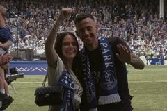 Το ξέσπασμα της συντρόφου του Μακνίλ για το «ναυάγιο» της μεταγραφής στην Κρίσταλ Πάλας