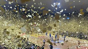 Η παρακάμερα από το Άρης-Νεπτούνας, τα χαρτάκια και η υπόκλιση στον κόσμο!