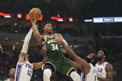 Οι Σίξερς σταμάτησαν τον Αντετοκούνμπο και την τρελή πορεία των Μιλγουόκι Μπακς (vids)