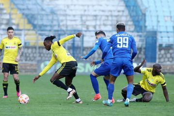 Ο Σλίβκα σόκαρε από νωρίς τον Άρη στη Λαμία (vid)