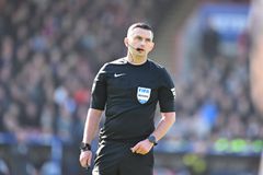 Η Premier League απέκλεισε τον Όλιβερ από την 28η αγωνιστική μετά το λάθος στο Μίλγουολ - Κρίσταλ Πάλας