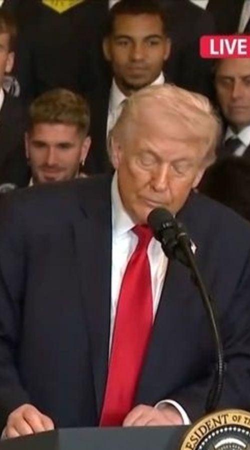 Ο Νόα Άλεν παρακολούθησε από κοντά τις δηλώσεις του Ντόναλντ Τραμπ