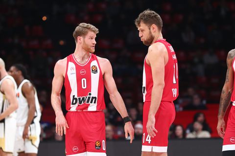 Οριστικά εκτός ντέρμπι Βεζένκοβ και Ουόκαπ για τον Ολυμπιακό - Αμφίβολος και ο Μόρις (vid)