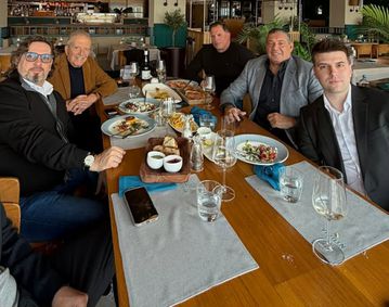 Το πρώτο γεύμα Τρινκιέρι στη Θεσσαλονίκη με Ραζνάτοβιτς-Βεζυρτζή-Μπουντούρη (pic)