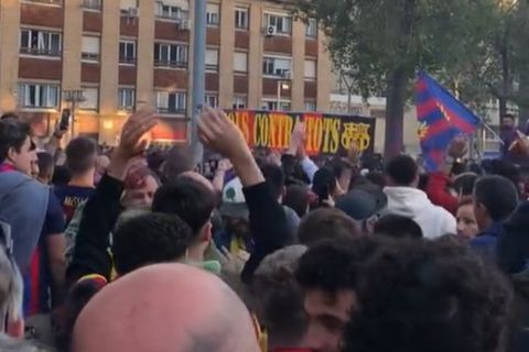 «Μέσι, Μέσι» από τους οπαδούς της Μπαρτσελόνα έξω από το Camp Nou (vid)