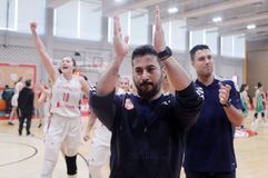 Έμεινε στον Ολυμπιακό ο Νίκλας